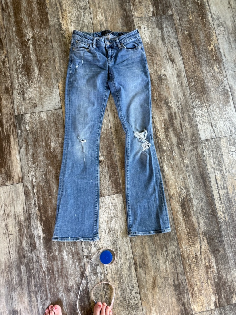 Lucky brand distressed stretch Lolita boot cut jeans 00/24